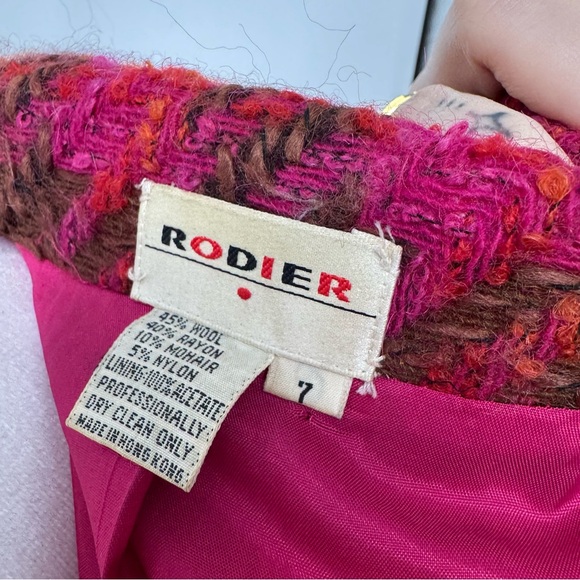 Vintage Rodier houndstooth tweed blazer with gold hardware - Picture 7 of 8